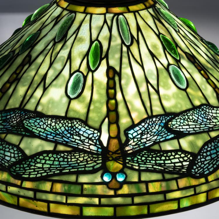 Bild 3 zu Objekt, 'Dragonfly' table lamp, 1899, Clara Driscoll,Louis C. Tiffany, Tiffany Studios, New York, 162B 277