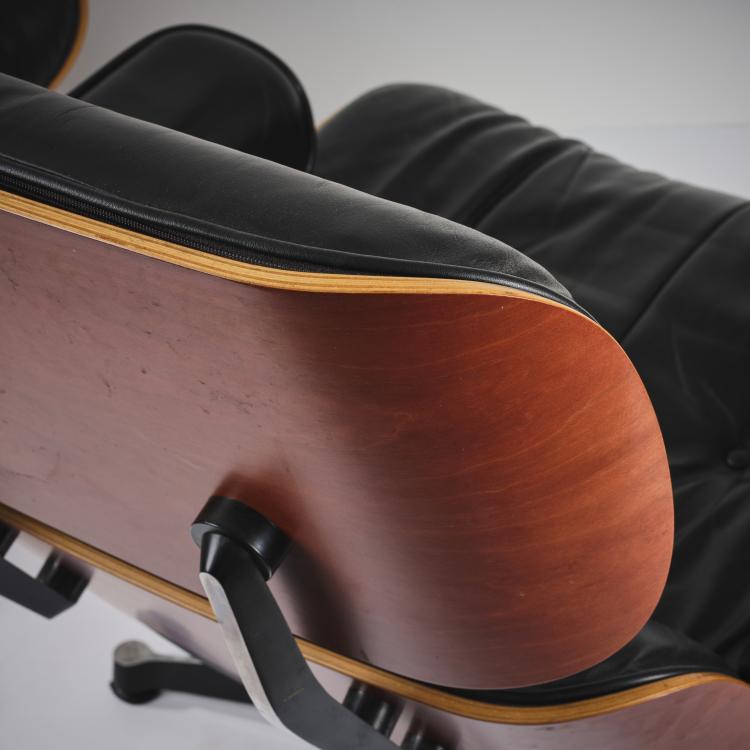 Bild 11 zu Objekt, Lounge chair '670' mit Ottoman '671', 1956, Charles Eames,Ray Eames, Vitra, Weil am Rhein, 164B 299