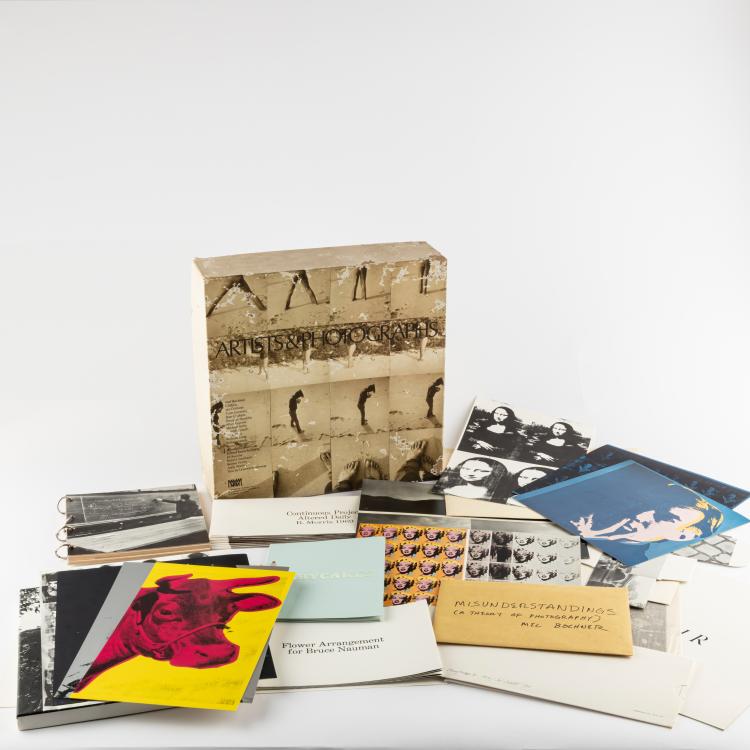 Hauptbild zu Objekt, Portfolio 'Artists & Photographs', 1970, Andy Warhol,Mel Bochner,Bruce Nauman, Multiples Inc., 163D 625
