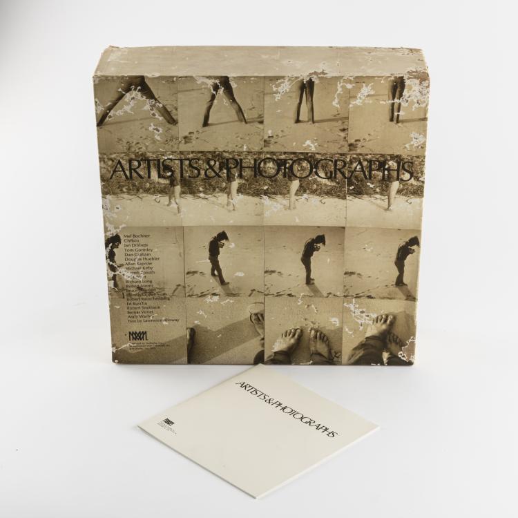 Bild 2 zu Objekt, Portfolio 'Artists & Photographs', 1970, Andy Warhol,Mel Bochner,Bruce Nauman, Multiples Inc., 163D 625