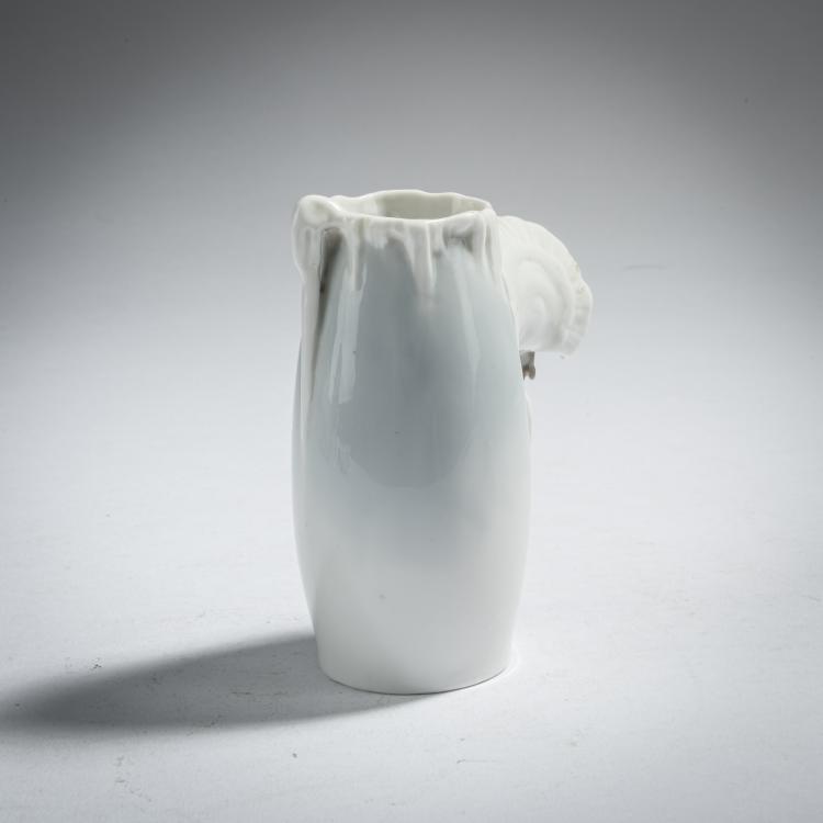 Bild 2 zu Objekt, Small vase with turkey, c. 1900, Metzler & Ortloff, Ilmenau, 165C 388