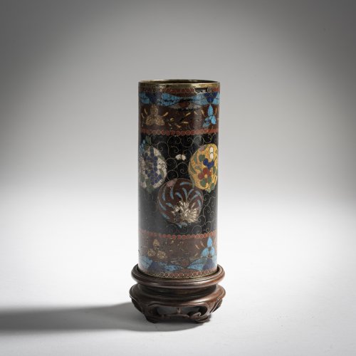 Cloisonné vase with wooden base
