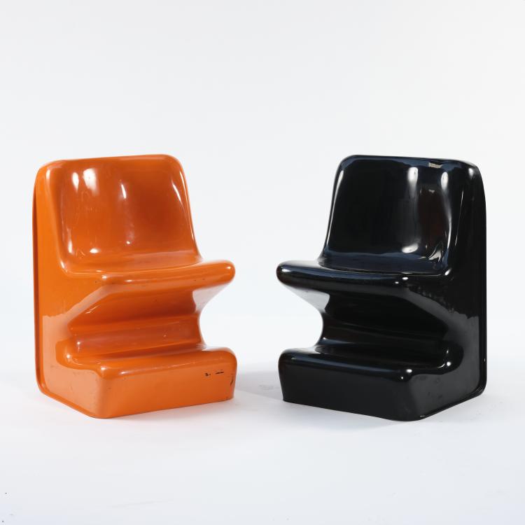 Hauptbild zu Objekt, 2 'Bau' children's chairs, 1969, Isao Hosoe, Bilumen, Mailand, 164A 130