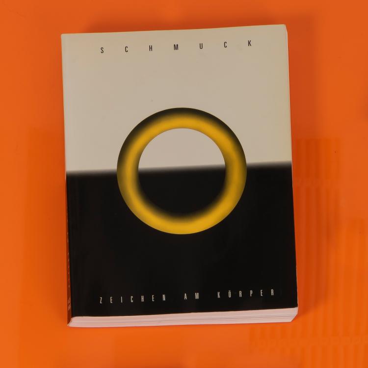 Hauptbild zu Objekt, Schmuck. Zeichen am K&ouml;rper, 1987, 163E 1078