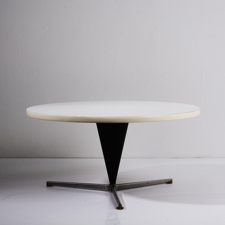 Bild 1 zu Objekt, 'Cone table' side table, 1958, Verner Panton, Plus Linje, Kopenhagen, 164B 425