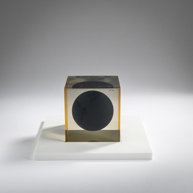 Hauptbild zu Objekt, 'Cube S, series with matt black sphere', 1959-63, Enzo Mari, Danese, Mailand, 163C 451