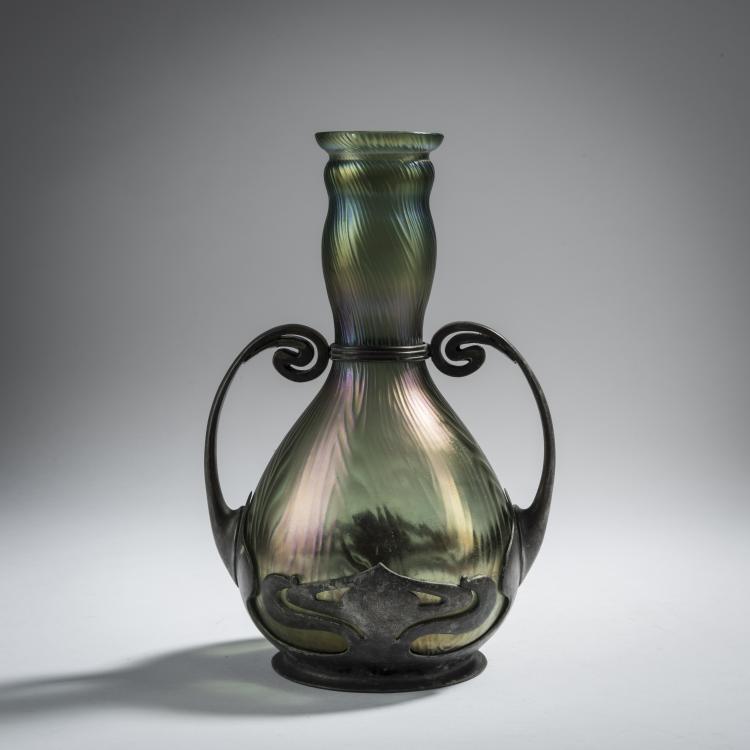 Bild 2 zu Objekt, Henkelvase mit Zinnmontierung von F. van Hauten, Bonn, um 1902, L&ouml;tz Wwe., Klosterm&uuml;hle (zugeschrieben), 165B 270