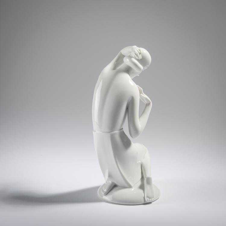 Bild 3 zu Objekt, 'Kniende junge Frau', 1932, Gerhard Schliepstein, Rosenthal, Selb, 165C 407