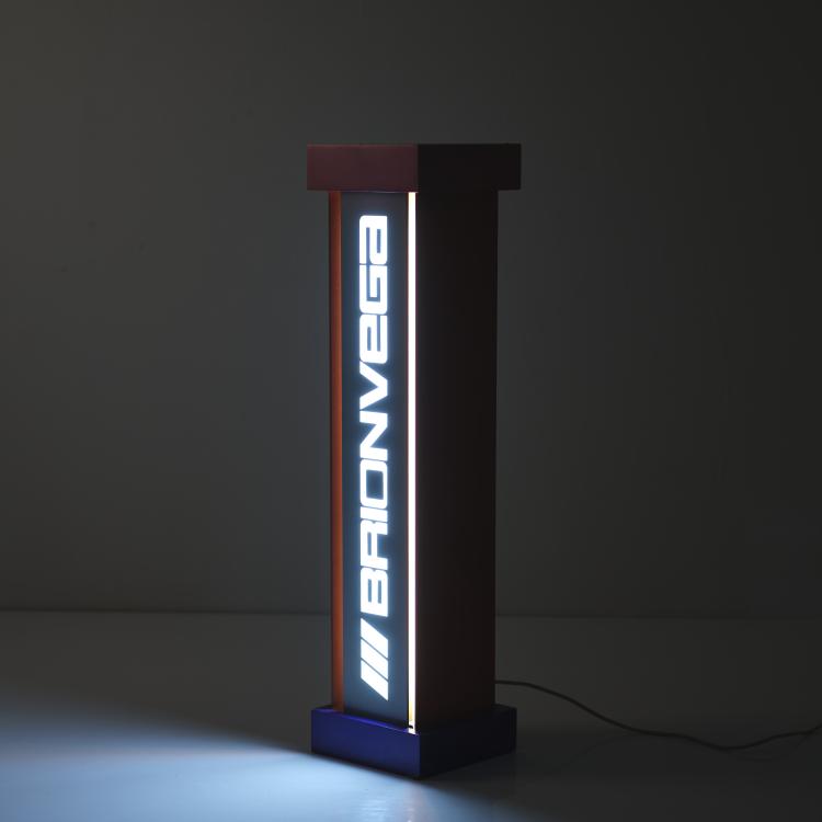 Bild 2 zu Objekt, 'Brionvega' advertising column, 1980/90s, Ettore Sottsass, Brionvega, Mailand, 164A 154
