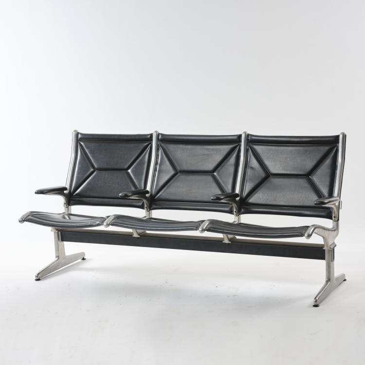 Hauptbild zu Objekt, 'Tandem Sling' settee, 1962, Charles Eames,Ray Eames, ICF Cadsana, Mailand f&uuml;r Miller, Herman, Zeeland, 164B 305