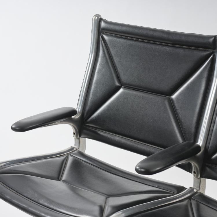 Bild 5 zu Objekt, 'Tandem Sling' settee, 1962, Charles Eames,Ray Eames, ICF Cadsana, Mailand f&uuml;r Miller, Herman, Zeeland, 164B 305