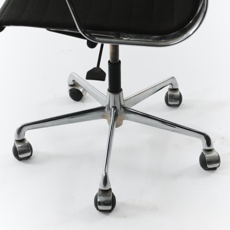 Bild 5 zu Objekt, 'Aluminum group' - high-back armchair, 1958, Charles Eames,Ray Eames, ICF Cadsana, Mailand; Miller, Herman, Zeeland, 164B 302