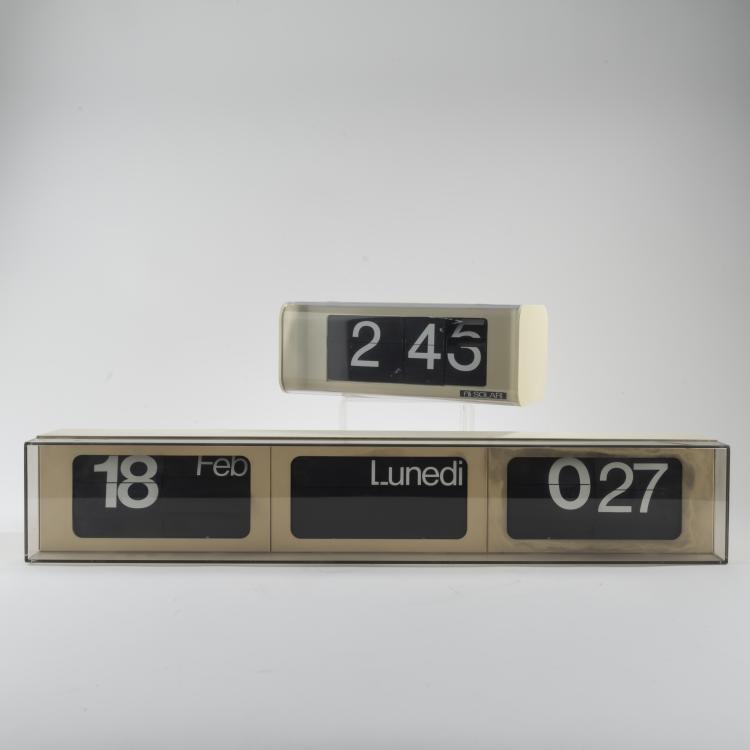 Hauptbild zu Objekt, 2 'CIFRA' wall clocks, c. 1965, Gino Valle, Solari & C., Udine, 164A 146