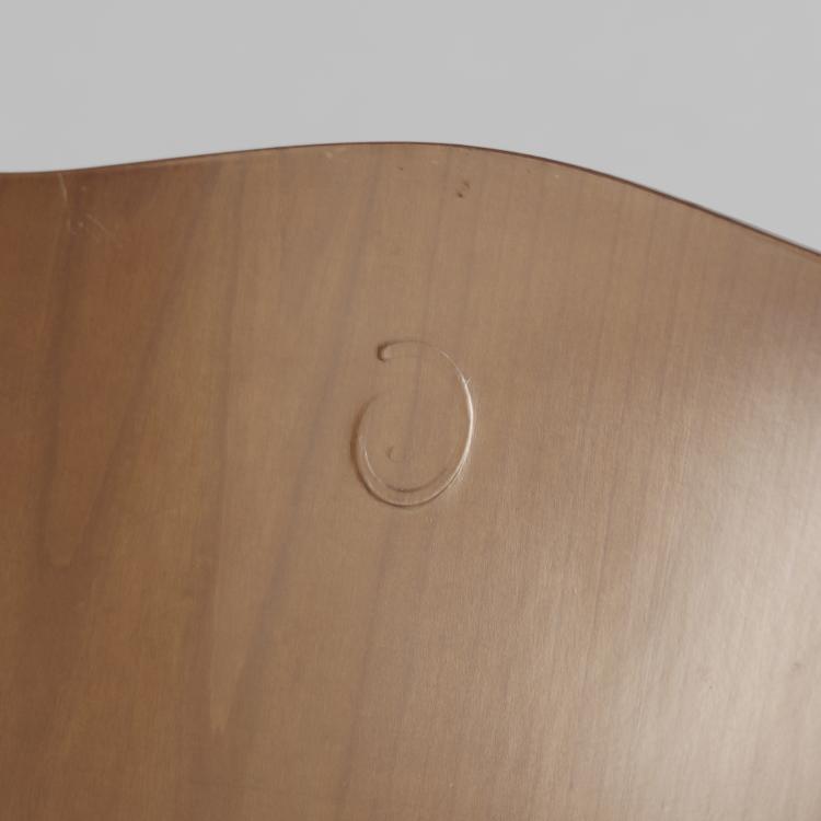 Bild 5 zu Objekt, 2 'Placide of Wood' chairs, 1989, Philippe Starck, Driade, Caorso, 164B 491