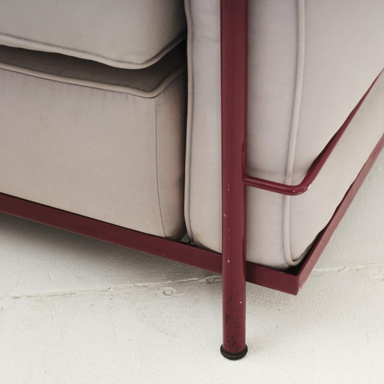 Bild 4 zu Objekt, Zwei Zweiersofas 'LC 2', 1928, Pierre Jeanneret,Charlotte Perriand,Le Corbusier Charles-&Eacute;douard Jeanneret-Gris, Cassina, Mailand, 164O 1