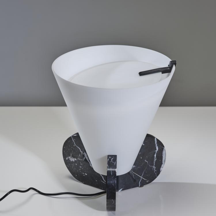 Bild 1 zu Objekt, Tischleuchte 'Calix', 1990er Jahre, Salvatore Gregorietti, Status, Mailand, 164O 172