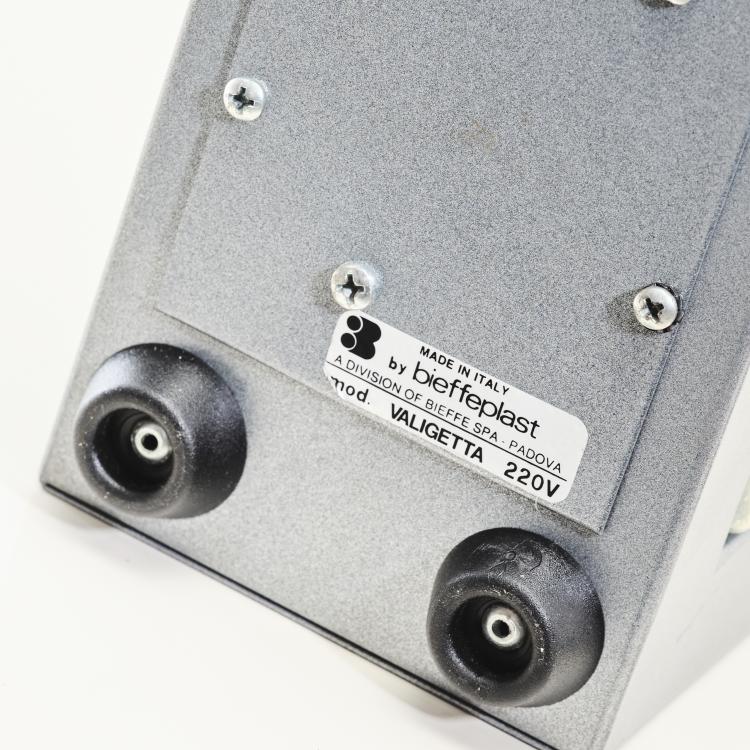 Bild 5 zu Objekt, 'Valigetta' table light, 1985, Matteo Thun, Bieffeplast, Padua, 164O 167