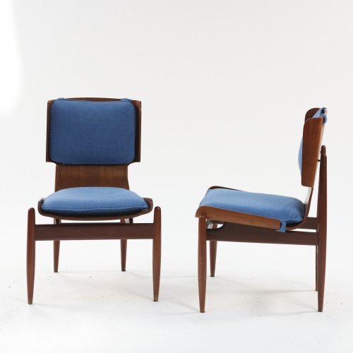 Zwei Stühle, um 1957