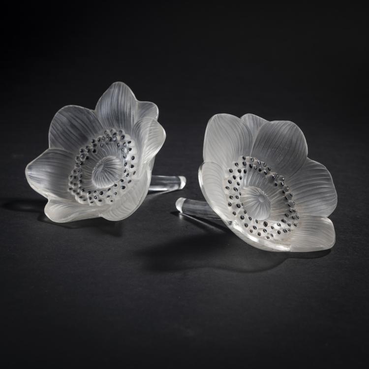 Hauptbild zu Objekt, Two paperweights/ decorative objects 'An&eacute;mones ouverte', 1931, Marc Lalique,Ren&eacute; Lalique, Lalique, Wingen-sur-Moder, 165A 52