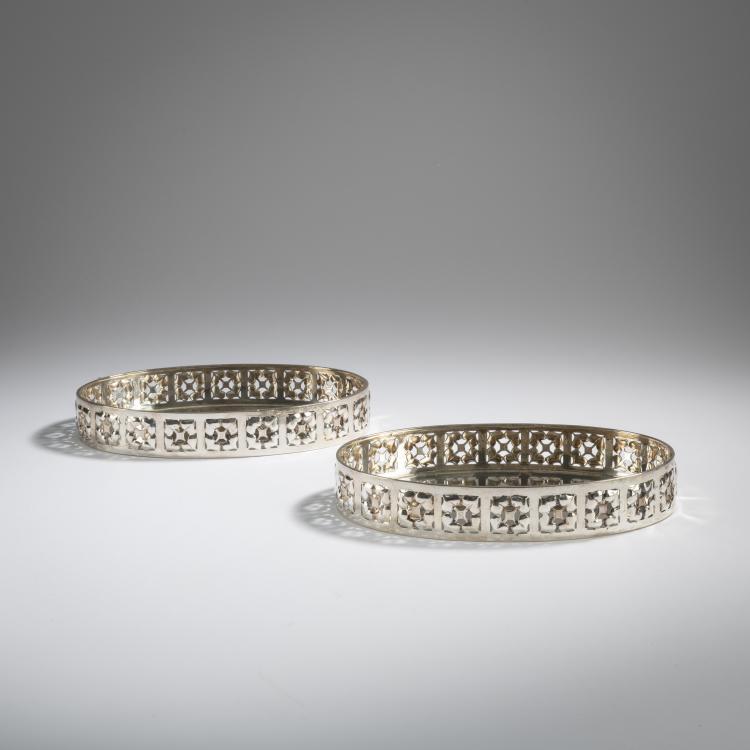 Bild 1 zu Objekt, 2 dishes 'Cloverleaf Humped', 1905-10, Josef Hoffmann, Wiener Werkst&auml;tte, 166A 9