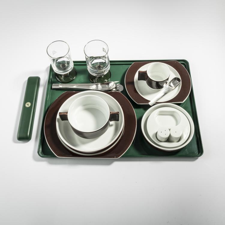 Hauptbild zu Objekt, 'Linea 72' tableware set for airplane , 1970-72, Joe Colombo,Ambrogio Pozzi, Ginori, Richard, Sesto Fiorentino; Alitalia, Rom, 164A 152