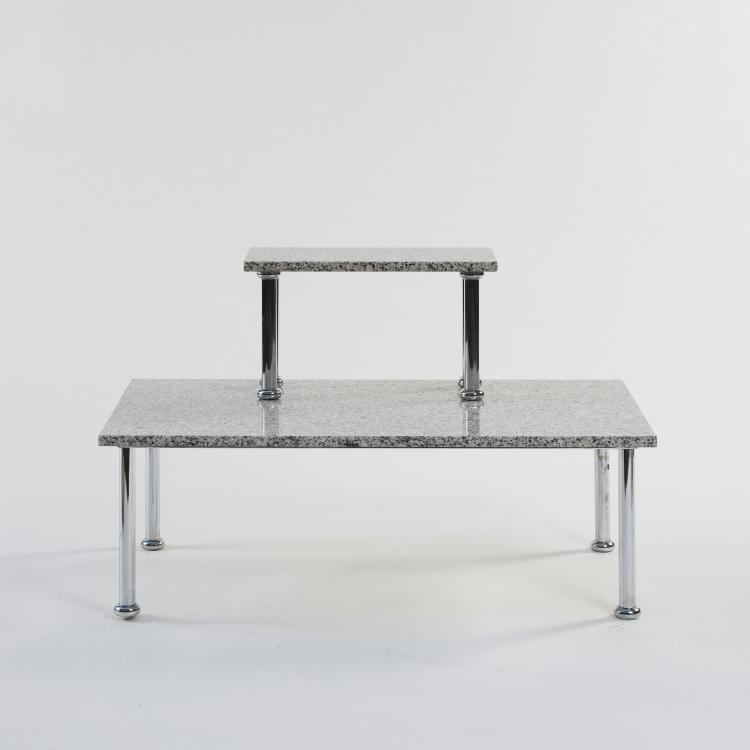 Bild 2 zu Objekt, 2 end tables, c. 1985, Associati Sottsass (attributed), Italien, 164A 254