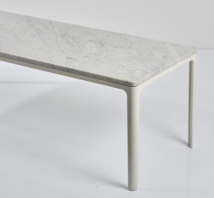 Bild 1 zu Objekt, 'Plate coffee table', 2004, Jasper Morrison, Vitra Design, Weil am Rhein, 164B 333