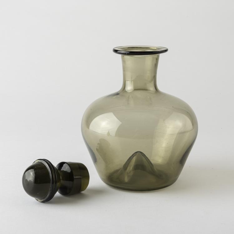 Bild 2 zu Objekt, Flakon 'Zisterne', 1936, Wilhelm Wagenfeld, Vereinigte Lausitzer Glaswerke, Wei&szlig;wasser, 167B 400