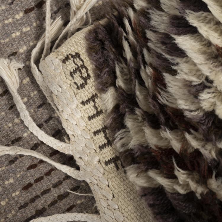 Bild 2 zu Objekt, 'Kr&aring;kan' carpet, 1946, Ann-Mari Forsberg, M&aring;&aring;s-Fjetterstr&ouml;m, M&auml;rta AB, B&aring;stad, 167B 451