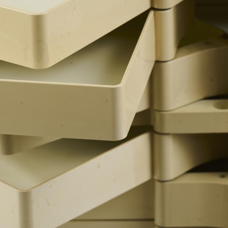 Bild 3 zu Objekt, Two 'Boby' container on wheels, 1970, Joe Colombo, Bieffeplast, Padua, 167A 230