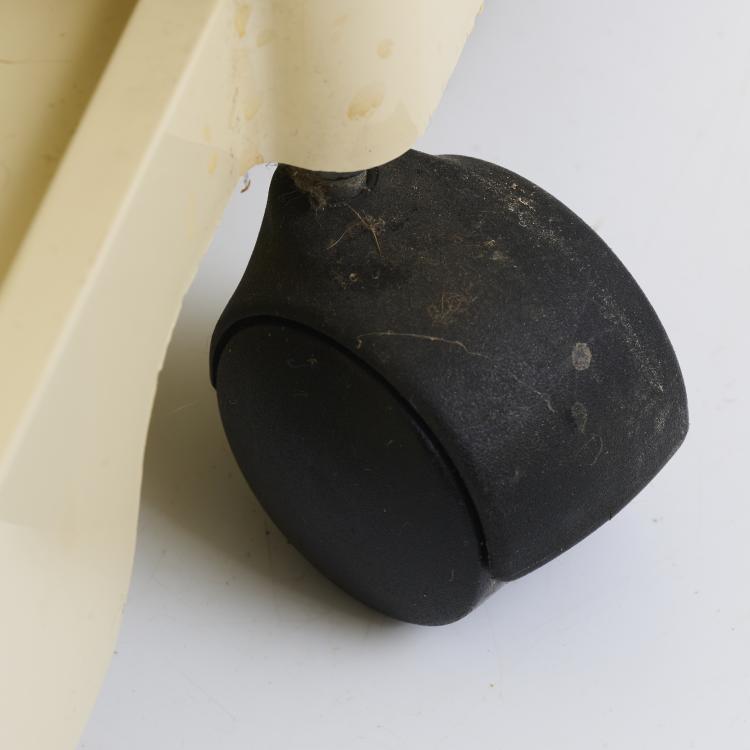 Bild 4 zu Objekt, Two 'Boby' container on wheels, 1970, Joe Colombo, Bieffeplast, Padua, 167A 230