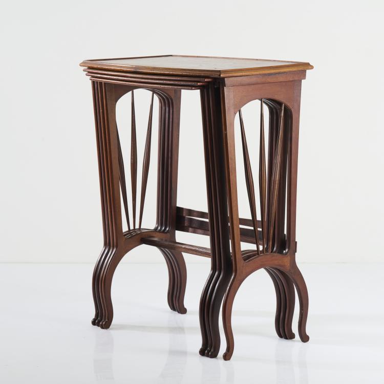 Bild 2 zu Objekt, 4 nesting tables, c. 1910, Louis Majorelle, Majorelle, Louis, Nancy, 165C 455