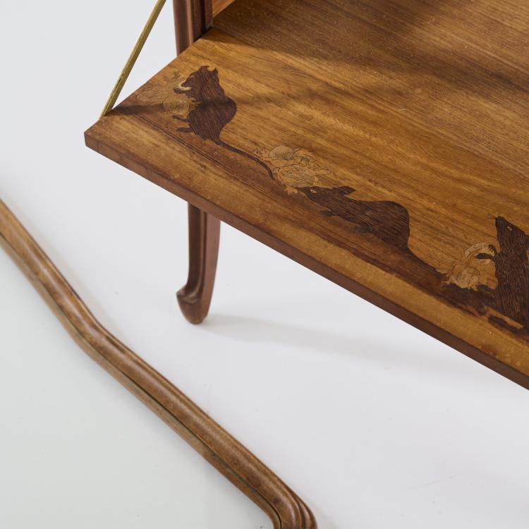 Bild 2 zu Objekt, Ausklappbarer Teetisch, um 1910, Louis Majorelle, Majorelle, Louis, Nancy, 165C 457