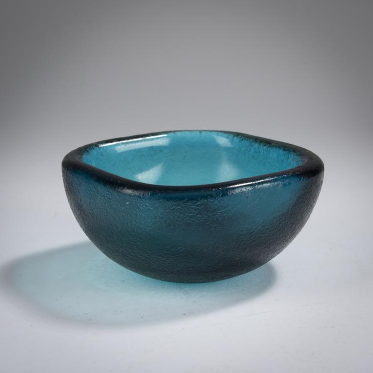 Hauptbild zu Objekt, 'Corroso' bowl, 1936-38, Carlo Scarpa, Venini & C., Murano, 167C 647