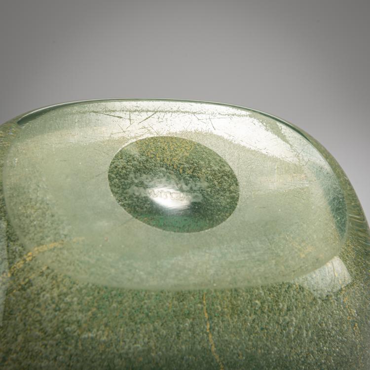 Bild 1 zu Objekt, 'Sommerso a bollicine' vase, c. 1934-36, Carlo Scarpa, Venini & C., Murano, 167C 643