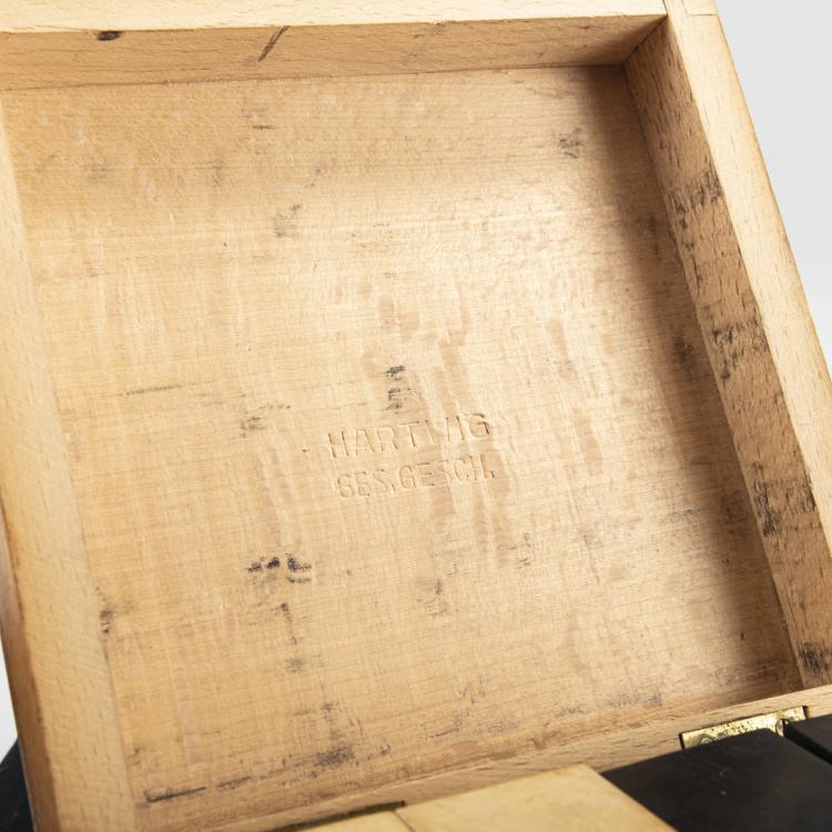 Bild 2 zu Objekt, Bauhaus - chess game 'XVI', 1924, Josef Hartwig, Bauhaus, Weimar, 166A 56