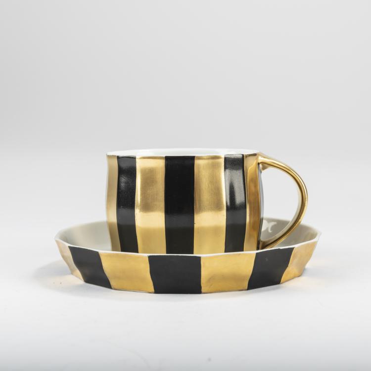 Hauptbild zu Objekt, Coffee cup 'Merkur', 1910/11, Josef Hoffmann, B&ouml;ck, Josef, 166A 19