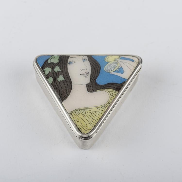 Hauptbild zu Objekt, Pill box, c. 1900, Josef Maria Auchentaller, Scheid, G.A., Wien, 165C 362