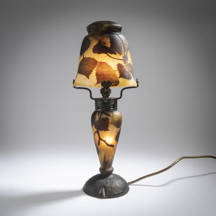 Hauptbild zu Objekt, Tischleuchte 'Tilleul', um 1910, Daum Fr&egrave;res, Nancy, 165B 119