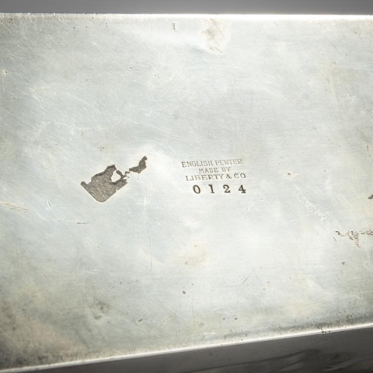 Bild 3 zu Objekt, Box, c. 1905, William H. Haseler, Liberty & Co., London; Haseler, W.H., Birmingham, 166A 4