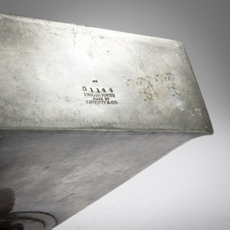 Bild 5 zu Objekt, Table clock, c. 1905, William H. Haseler, Liberty, Haseler, W.H., Birmingham, 166A 1