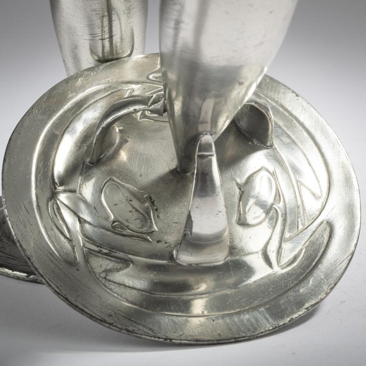 Bild 2 zu Objekt, 2 candlesticks, 1902-05, Archibald Knox, Liberty, Haseler, 166A 5