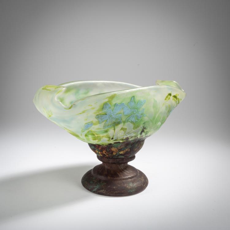 Bild 1 zu Objekt, Aufsatzschale 'Pervenches', 1905-10, Daum Fr&egrave;res, Nancy, 165B 104