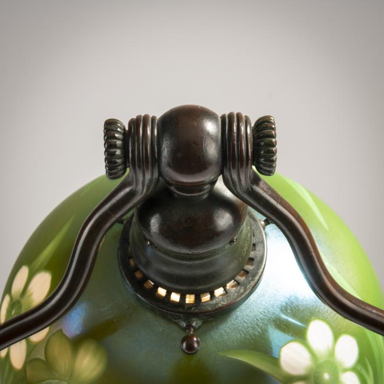 Bild 5 zu Objekt, 'Favrile'-Tischleuchte 'Flowers', um 1918, Louis C. Tiffany, Tiffany Studios, New York, 165B 278