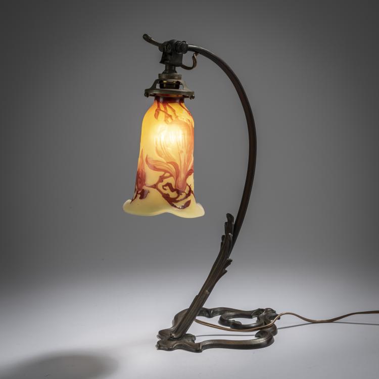 Hauptbild zu Objekt, Table light 'Magnolia' pres. 1908-20, Emile Gall&eacute;, Gall&eacute;, Nancy, 165B 161