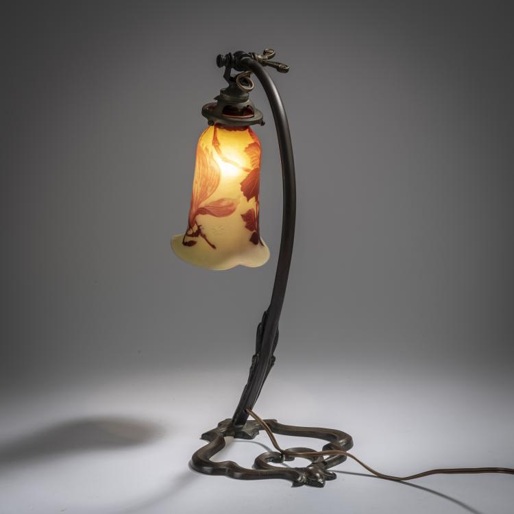 Bild 2 zu Objekt, Table light 'Magnolia' pres. 1908-20, Emile Gall&eacute;, Gall&eacute;, Nancy, 165B 161