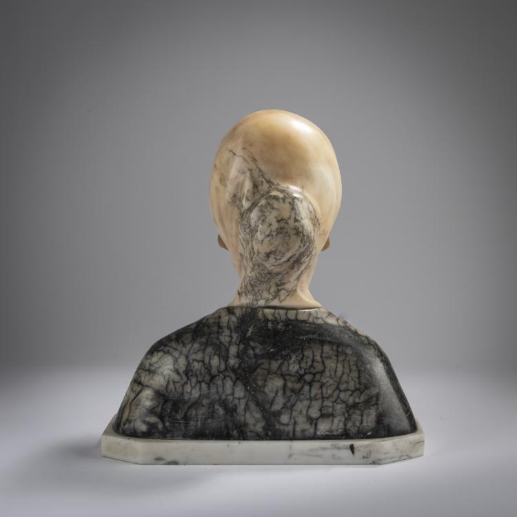 Bild 4 zu Objekt, Alabaster bust called 'Joan of Arc', c. 1900, Gustave van Vaerenbergh (after), 165C 325