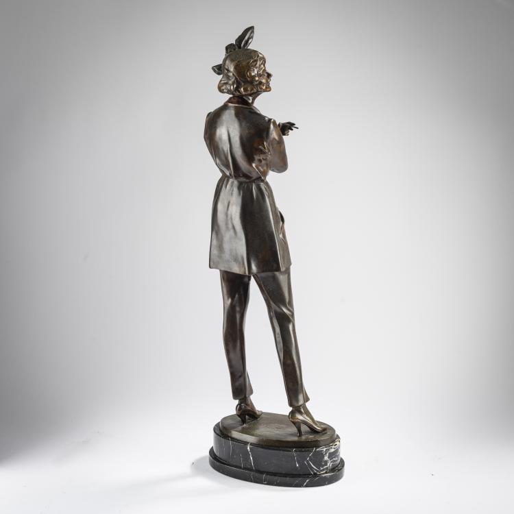 Bild 4 zu Objekt, 'Girl with a Cigarette', c. 1925, Bruno Zach, 165C 329