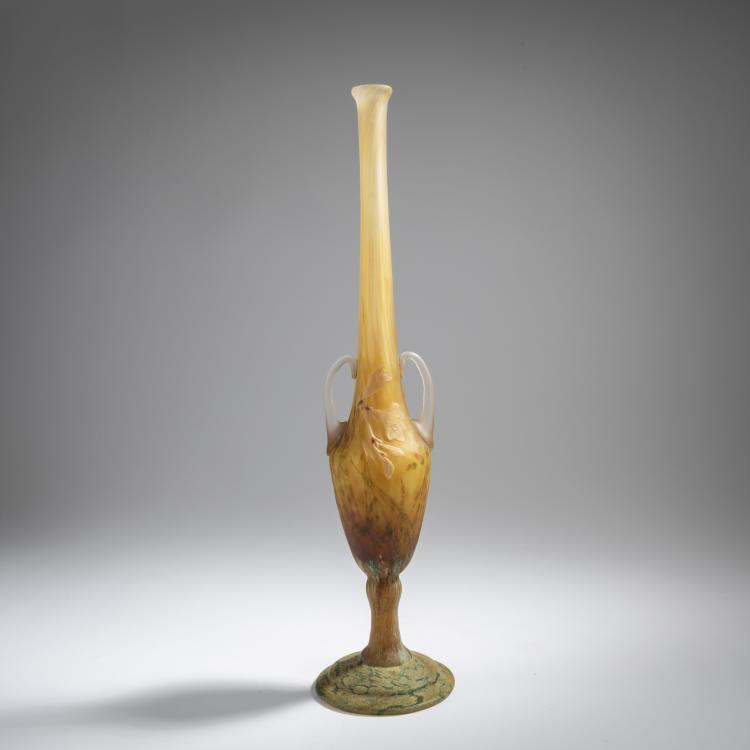 Bild 2 zu Objekt, Henkelvase 'Freesias jaunes', 1913, Daum Fr&egrave;res, Nancy, 165B 138