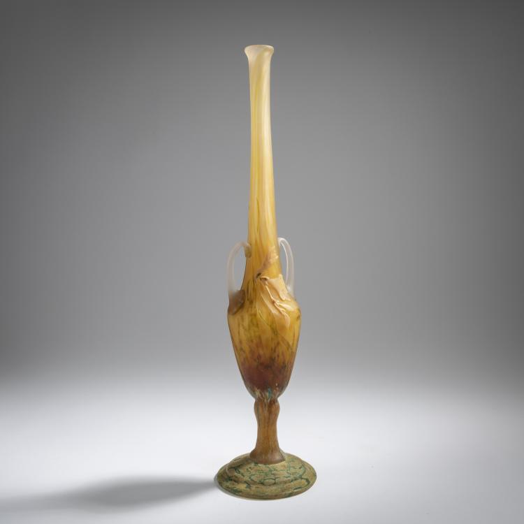 Bild 3 zu Objekt, Henkelvase 'Freesias jaunes', 1913, Daum Fr&egrave;res, Nancy, 165B 138